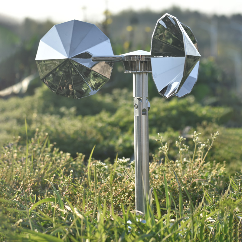 Wind-powered model, silver diamond-shaped impeller, single lever adjustable, square bottom