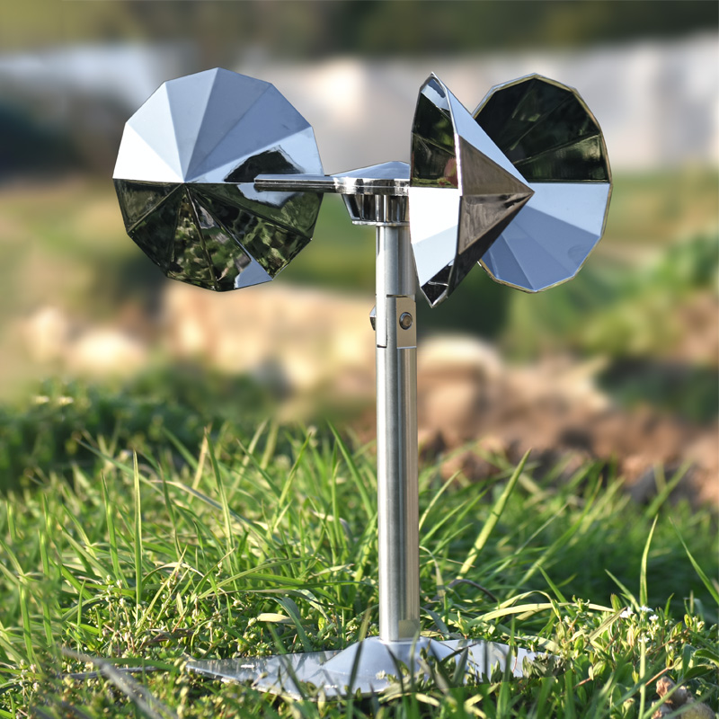 Wind-powered model, silver diamond-shaped impeller, single lever adjustable, square bottom
