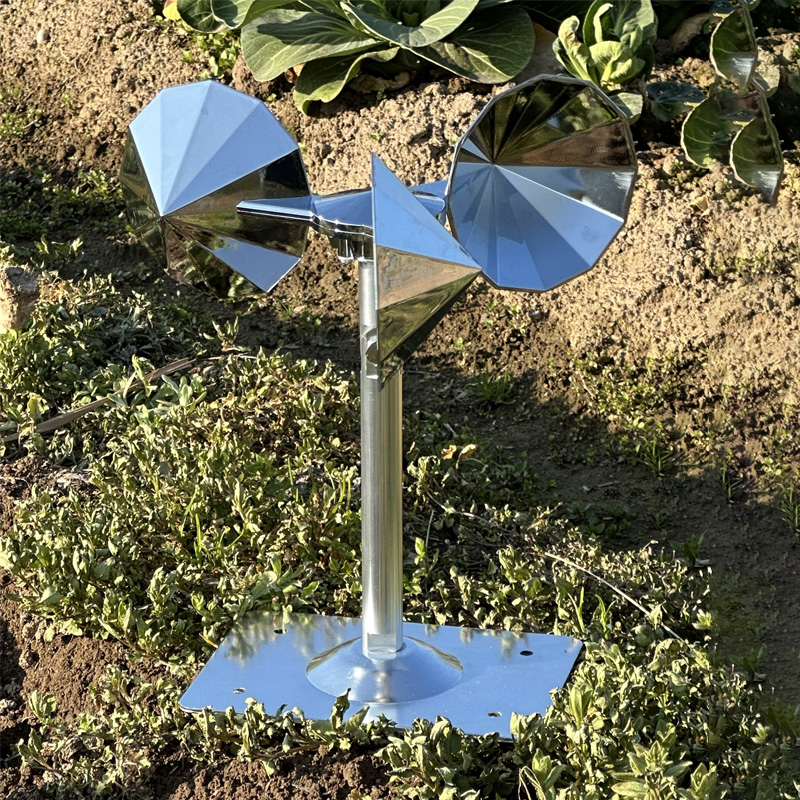 Wind-powered model, silver diamond-shaped impeller, single lever adjustable, square bottom